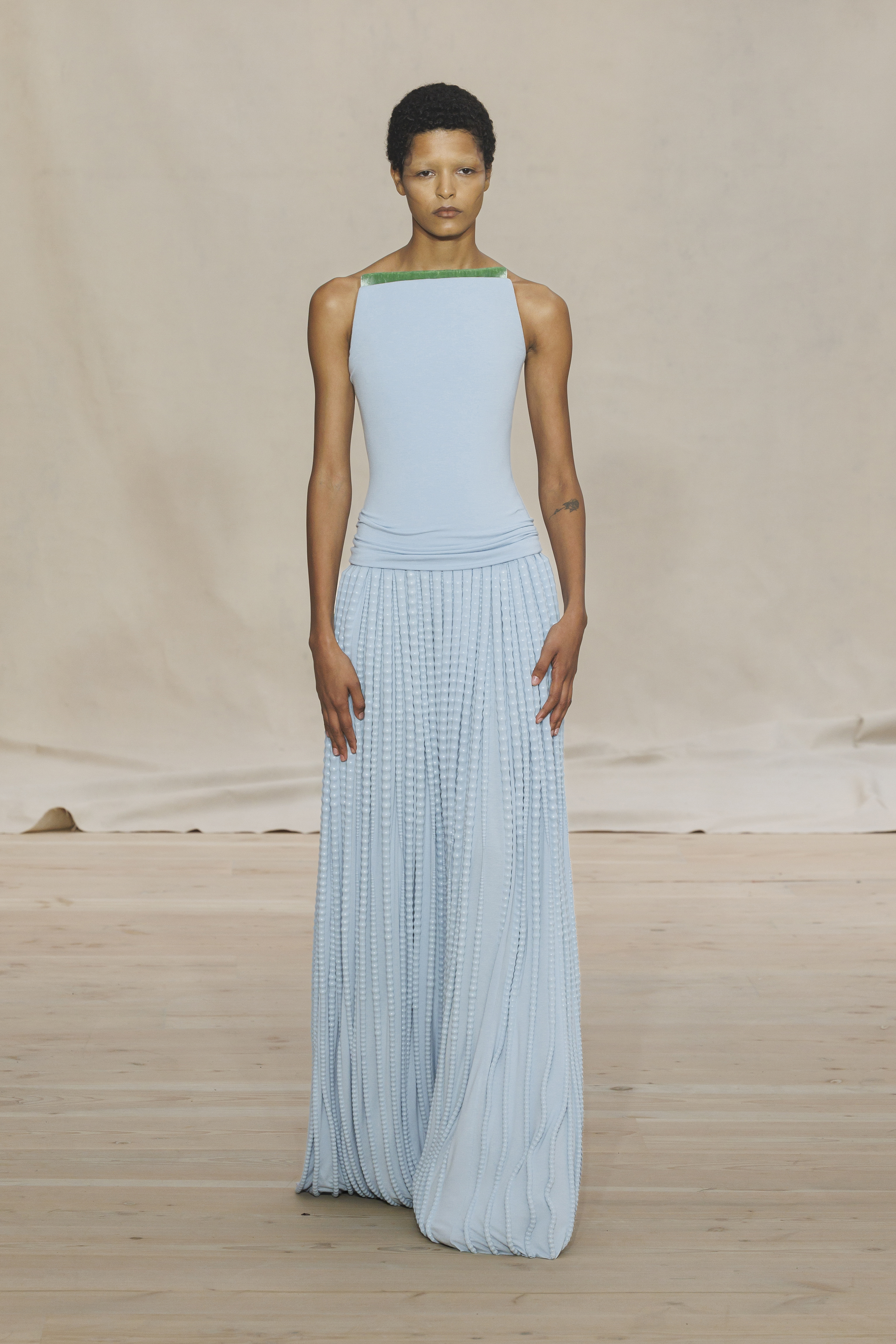 STANDING GROUND SS25 Look 15