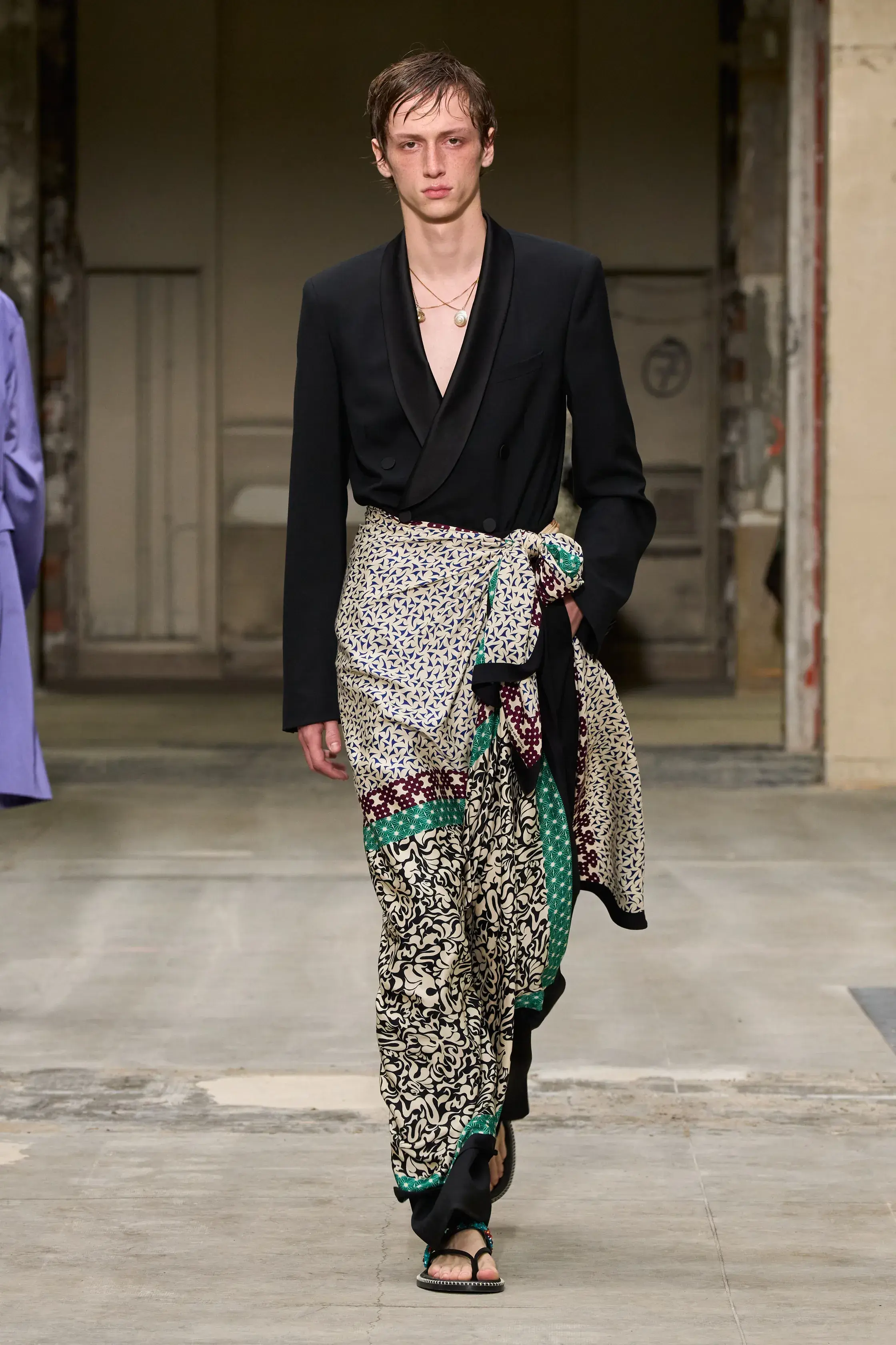 00050 Dries Van Noten Spring 2026 Menswear Credit Gorunway