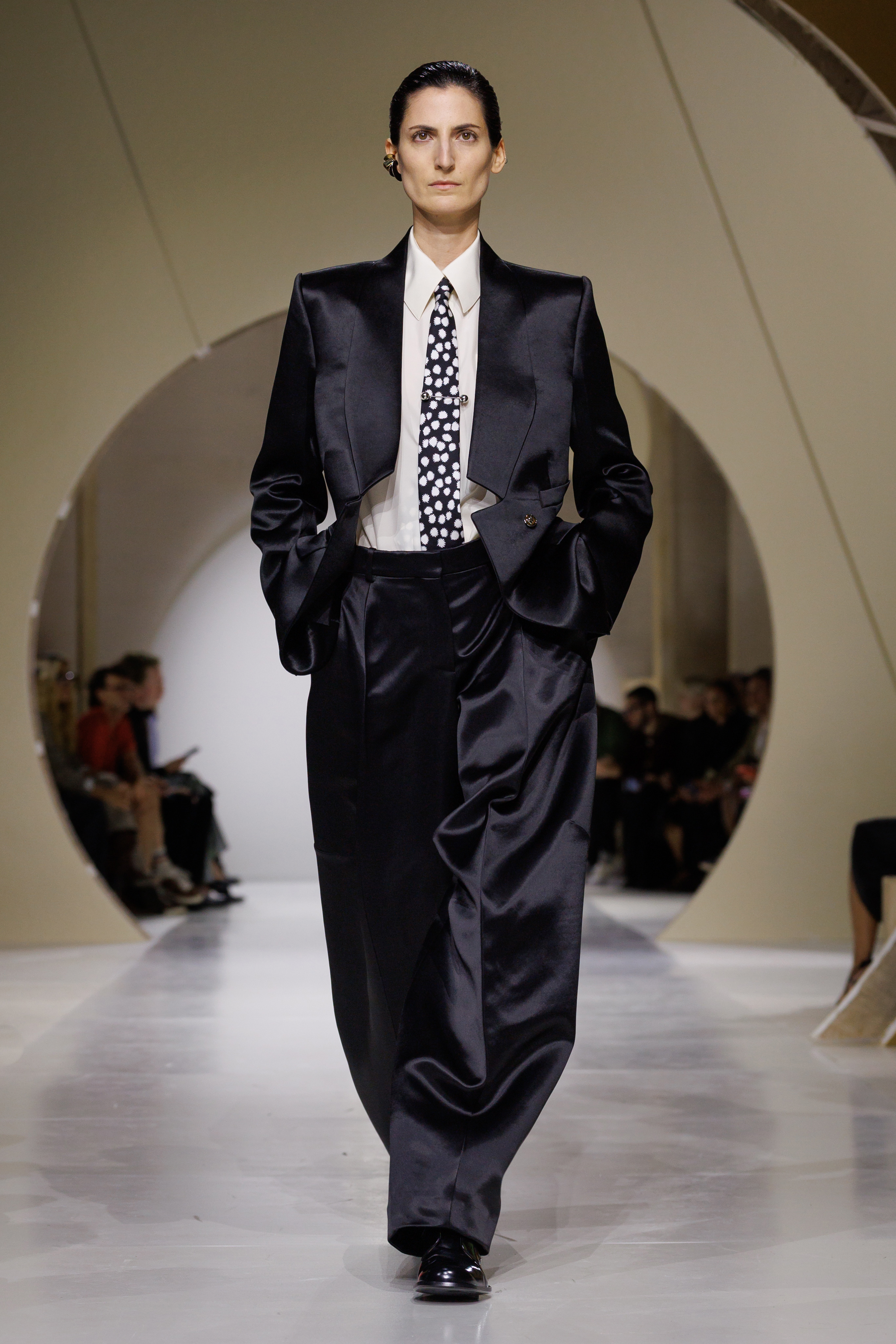 GIVENCHY SS27 WOMEN SHOW LOOK 22