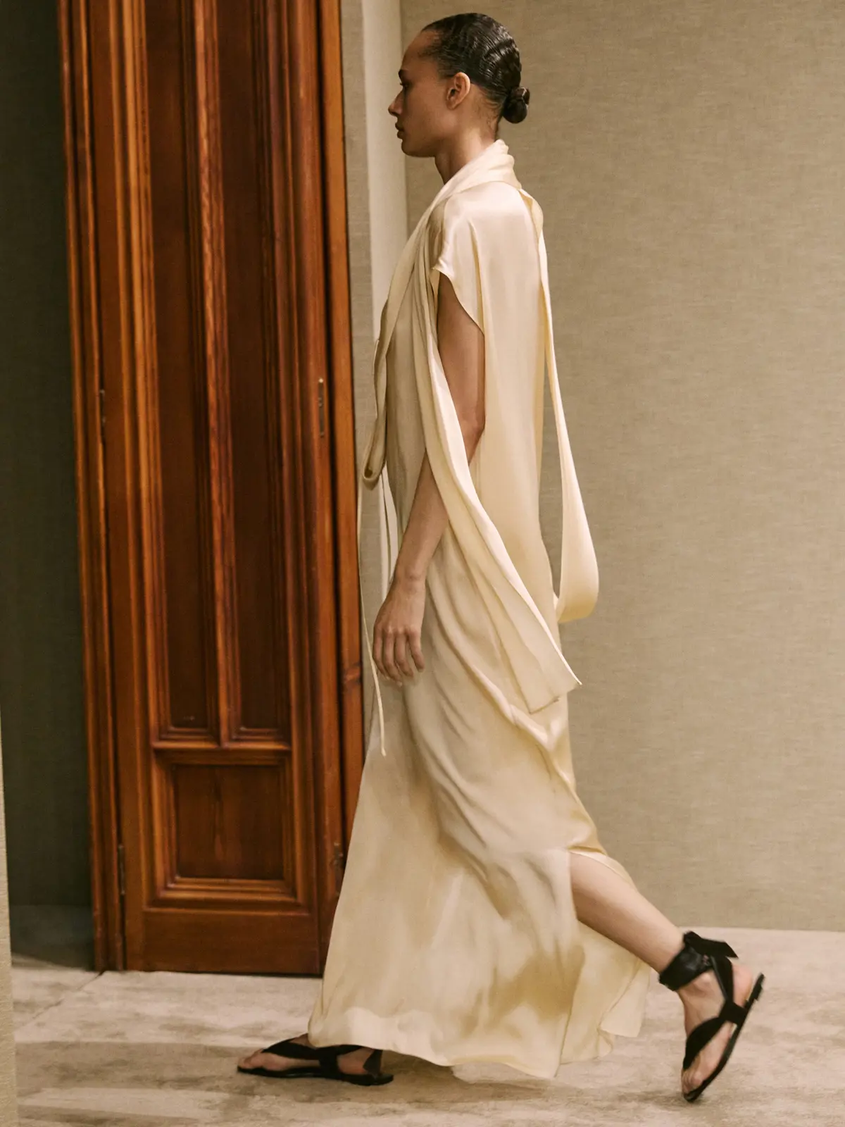 Massimo Dutti Women Fashion Show SS25 (15)
